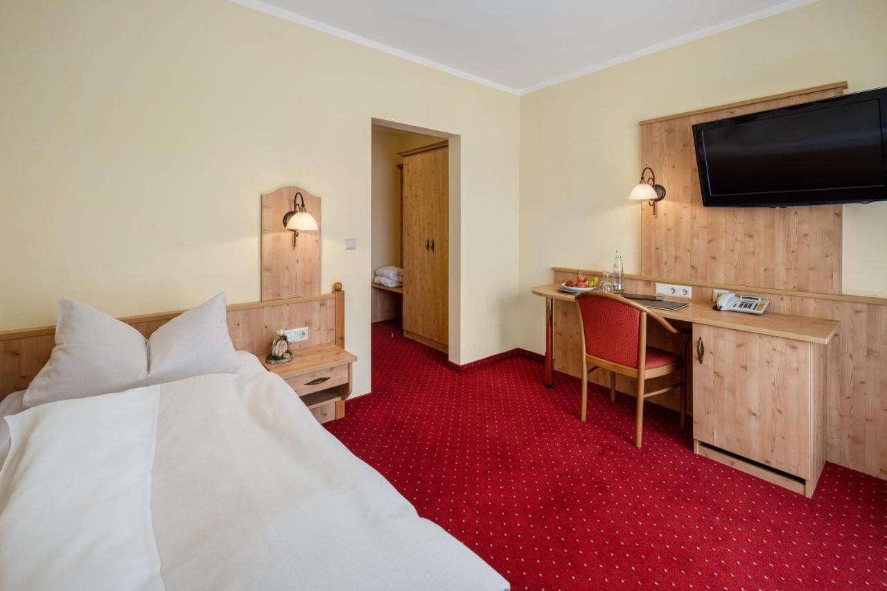 Hotel Zur Post Bad Abbach Ruang foto