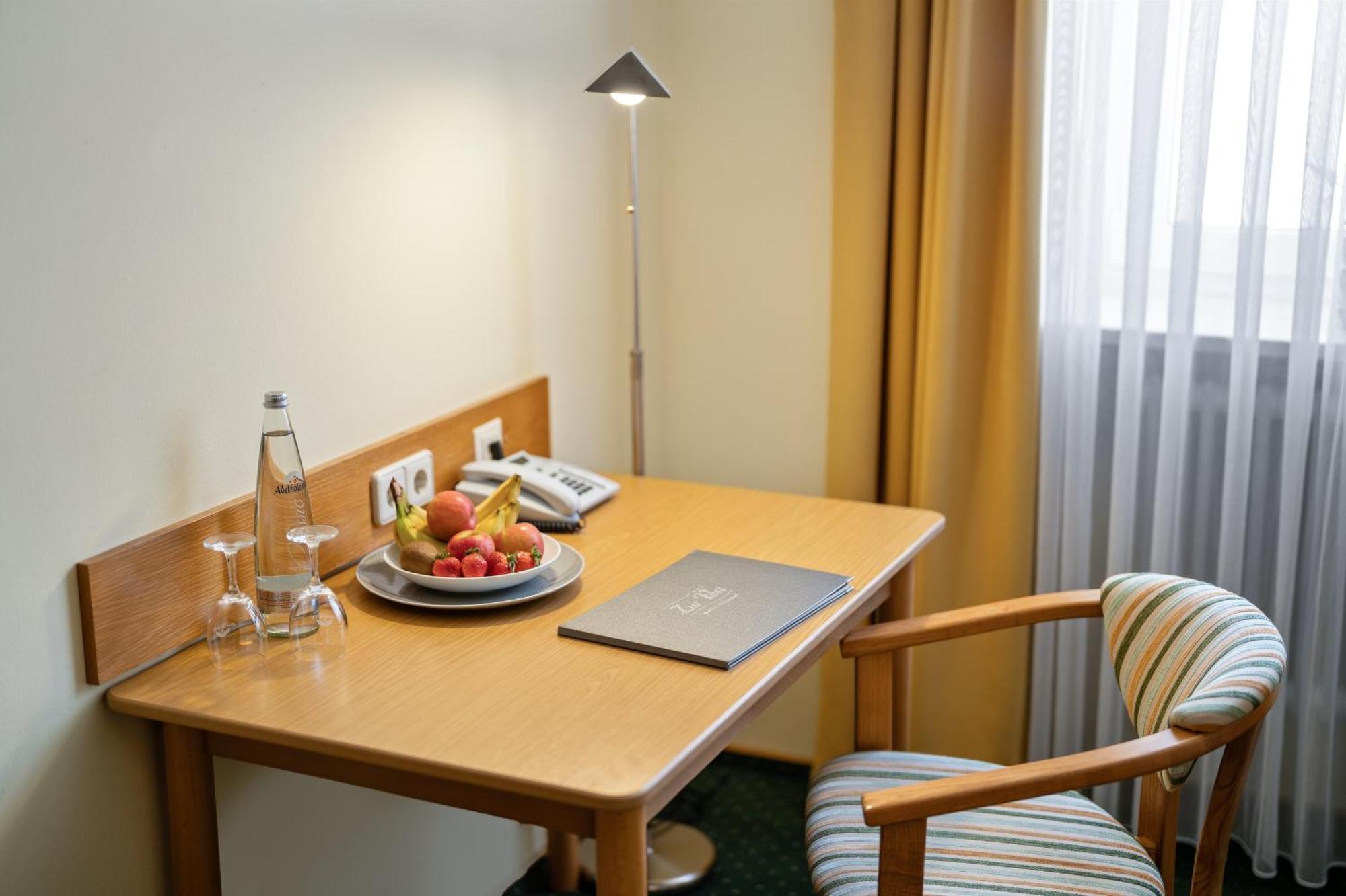 Hotel Zur Post Bad Abbach Ruang foto